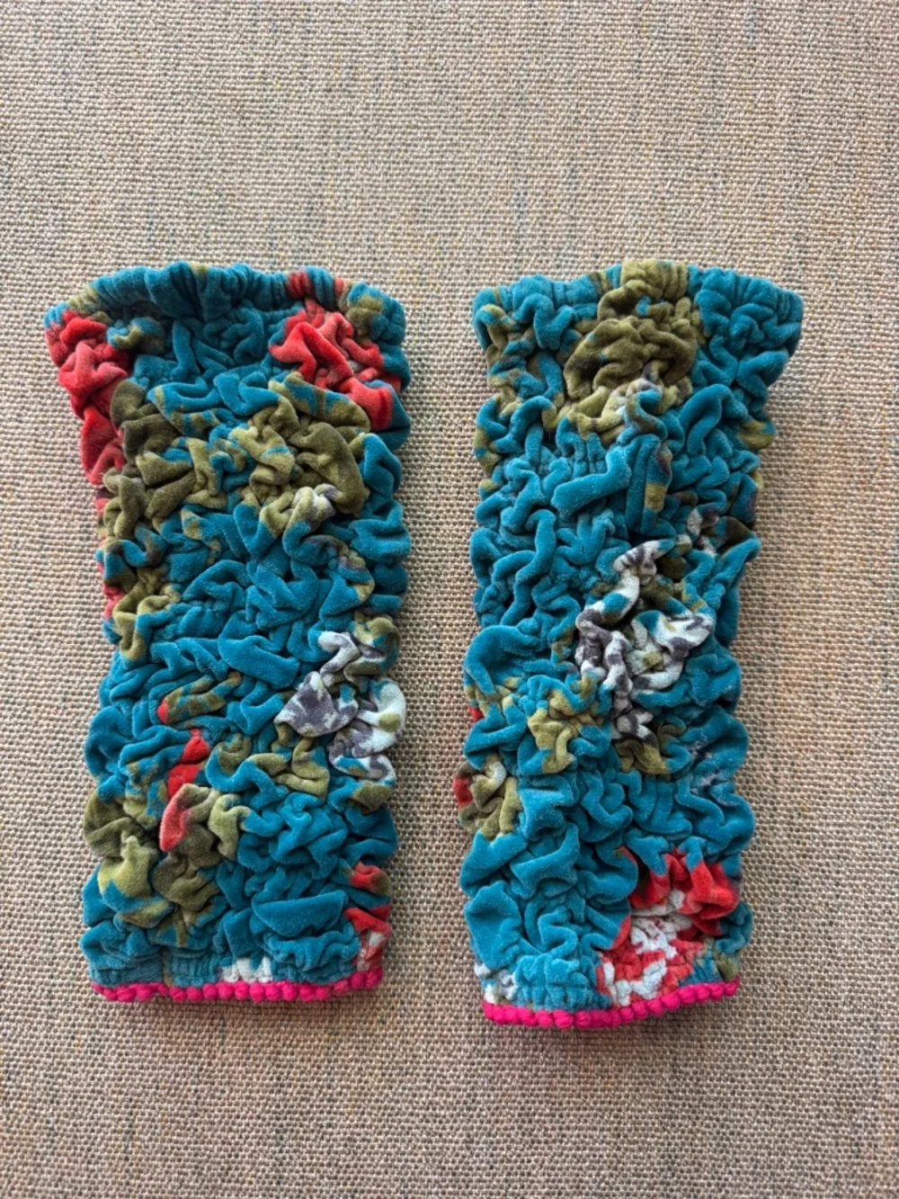 Exhuberant 100% cotton fingerless handwarmers